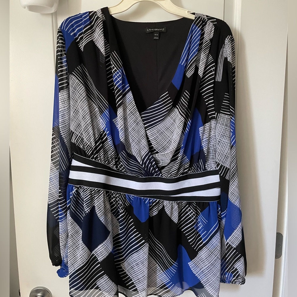 Women's Blue and Black Geometric Top